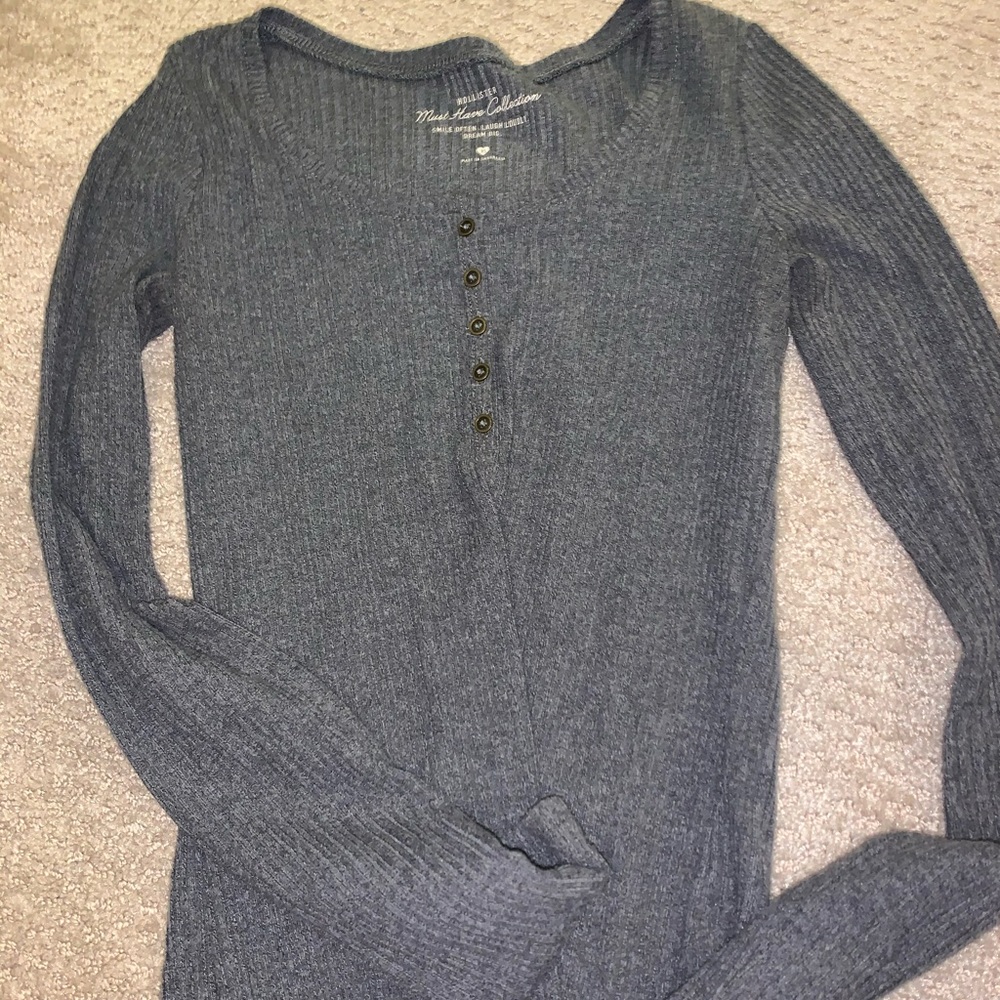 Grey hollister T shirt